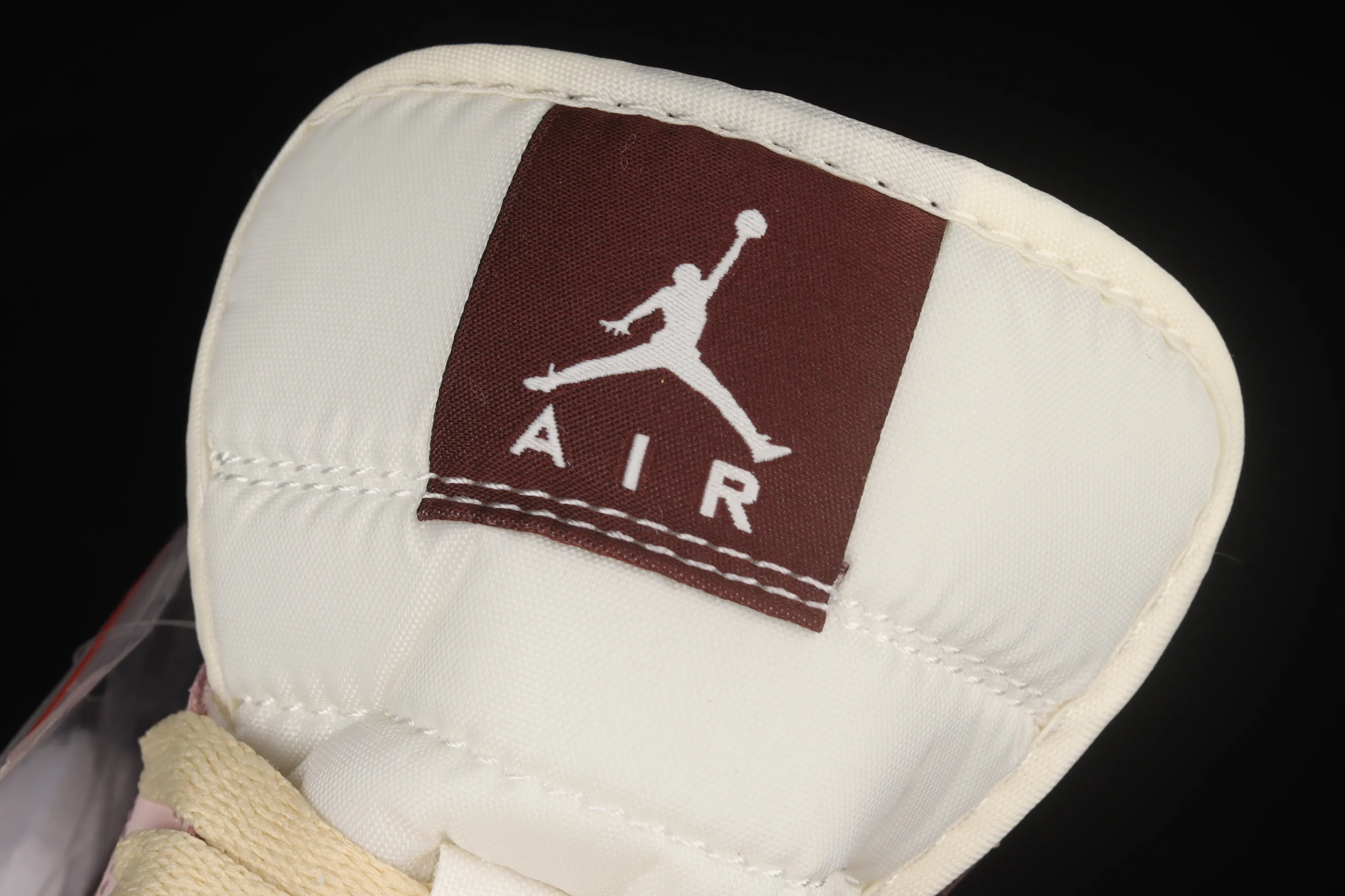 All categories Air Jordan Jordan series basketball shoes Air Jordan 1 Mid Air Jordan 1 Mid AJ1 Joe 1 smoke gray purple red red bean Chinese basketball shoes DO7440-821